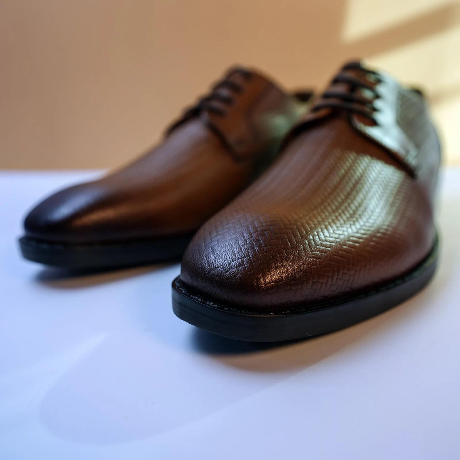 Men's Genuine Leather Textured Derby Shoes GS121