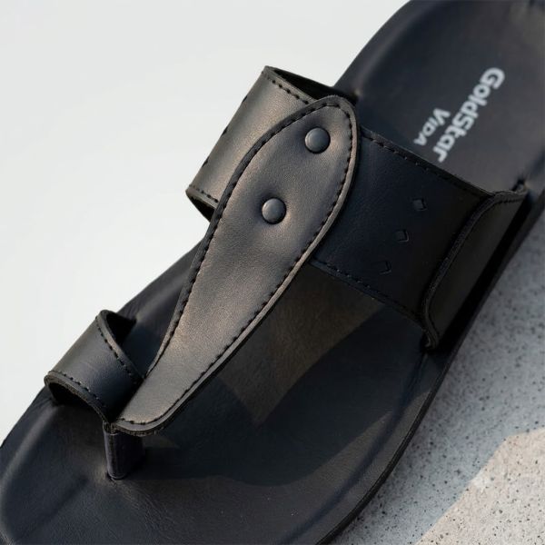 Goldstar Rocco 3007 Black Men’s Toe-Loop Sandals – Comfortable Daily Wear Casual Chappal