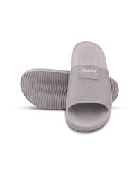 On-the-Go Style: ACTIVA Men's Slide Collection