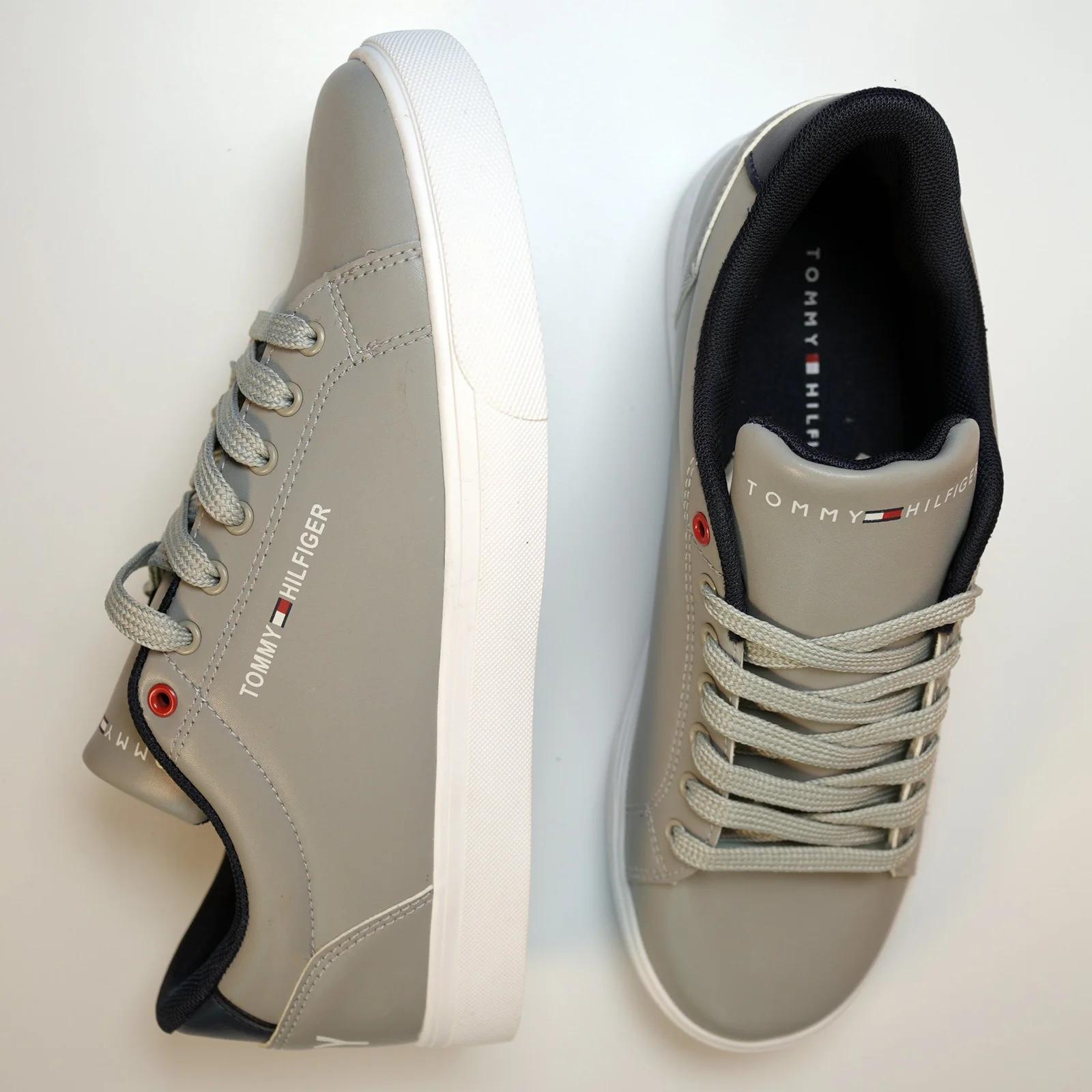 Tommy Hilfiger Men's Grey Leather Sneakers GS125